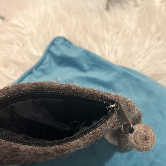 Artisan Handcrafted Felt Wool “Puppy” zipped bag, NWOT - Made in Nepal - Picture 6 of 10